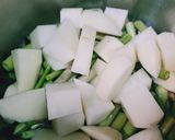 Foto del paso 2 de la receta Crema de espárragos y calabacín