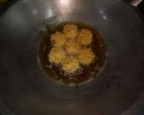 Foto langkah ke 5 dari resep Bola bola tahu rambutan pedas.