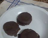 Foto del paso 5 de la receta: Alfajores con masa de CHOCOLINAS