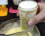 صورة لخطوة 3 من وصفة كيك مول العجيب بكرميل والشكولا