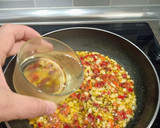 Foto del paso 3 de la receta: Tortilla de patatas con cebolla en salsa