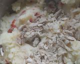 Foto del paso 3 de la receta: Puré de papas con pollo picado y morrón asado