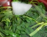 Foto langkah ke 2 dari resep Tumis Morning Glory Khas Vietnam (Rau muống xào tỏi).
