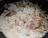 A picture of step 4 of Burnt garlic veg fried rice.