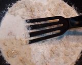 A picture of step 4 of Paneer makhana kheer.
