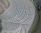 Foto langkah ke 5 dari resep Bolu Kukus Pelangi 2 Telur.