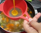 Foto langkah ke 3 dari resep Sup oyong wortel tahu.