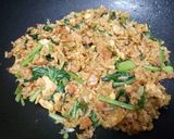 Foto langkah ke 2 dari resep Nasi goreng simple.