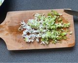 A picture of step 2 of Tuna spread.