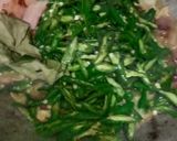 Foto langkah ke 2 dari resep Tumis kentang cabe hijau.