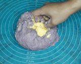 Foto langkah ke 2 dari resep Roti sobek ubi ungu.