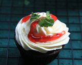Foto langkah ke 7 dari resep Chocolate Cupcake.