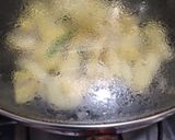 A picture of step 3 of Aloo gobhi.