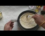 चीजी पैन पिज़्ज़ा (Cheesy pan pizza recipe in Hindi) रेसिपी चरण 4 फोटो