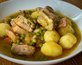 Foto del paso 6 de la receta: Costillas con patatas y guisantes