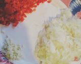 Foto del paso 1 de la receta: Arroz con azafrán acompañado de hamburguesa