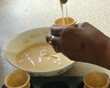 A picture of step 2 of Cone cakes.