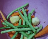 Foto langkah ke 1 dari resep Sop jamur enoki.