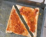 Foto langkah ke 5 dari resep Pizza Roti Tawar.
