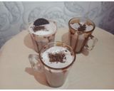 A picture of step 4 of Oreo Milkshake.