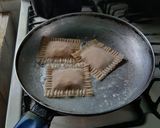 Foto del paso 12 de la receta: Raviolis en salsa de espinacas