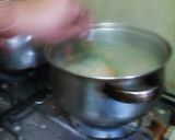 Foto del paso 3 de la receta: Arroz con croquetas de pollo y verduras primavera