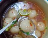 Foto langkah ke 10 dari resep Cilok (baso aci) kuah.