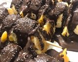 Foto del paso 1 de la receta: Pinchito de plátano y mandarina con chocolate negro 99%