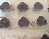 A picture of step 4 of Stuffed chocolates.