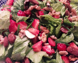 Foto del paso 4 de la receta: Ensalada con fresas y frutos secos