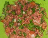 Foto del paso 2 de la receta: Tortitas de carne con espinaca en freidora de aire