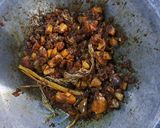 Foto langkah ke 4 dari resep Rendang Ati Ampela Ayam Kentang.