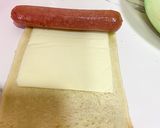 A picture of step 3 of Sausage Bread Roll.