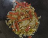 Foto langkah ke 2 dari resep Udang asam manis Mentega.