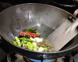 A picture of step 2 of Coriander leaves chutney.