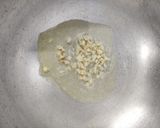 A picture of step 3 of Baked pasta cups.
