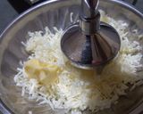A picture of step 2 of Instant homemade Cheese spread.