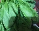 A picture of step 1 of Freeze spinach for pakore.