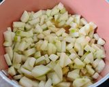Gambar langkah 2 resipi 👩‍🍳Apple Honey Fold-Over Puff.