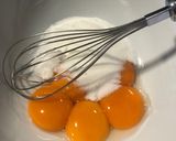 Foto langkah ke 1 dari resep Bolu Coklat Keju.