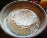 Foto del paso 3 de la receta: Bizcocho con queso, yogur y avellanas
