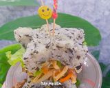 Hình bước làm 5 của món Burger cơm rong biển thịt gà rau củ
