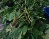 A picture of step 1 of Kienyeji fried(African-Kenyan Traditional vegetables).