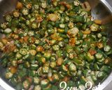 A picture of step 3 of Tawa Bhindi Aloo.