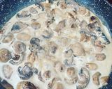 Une image de l'étape 2 de Champignons à la crème.