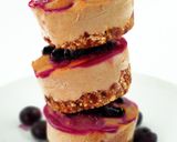 Foto del paso 12 de la receta: Tartaletas veganas heladas de arándanos {sin horno}