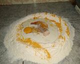 Foto del paso 1 de la receta: Tarta alta de jamón, queso, tomate y huevo
