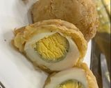 A picture of step 5 of Potatoe egg balls.