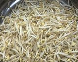 Hình bước làm 3 của món Bánh xèo tôm mực