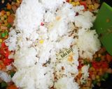 Foto langkah ke 3 dari resep Nasi Goreng Sayur.
